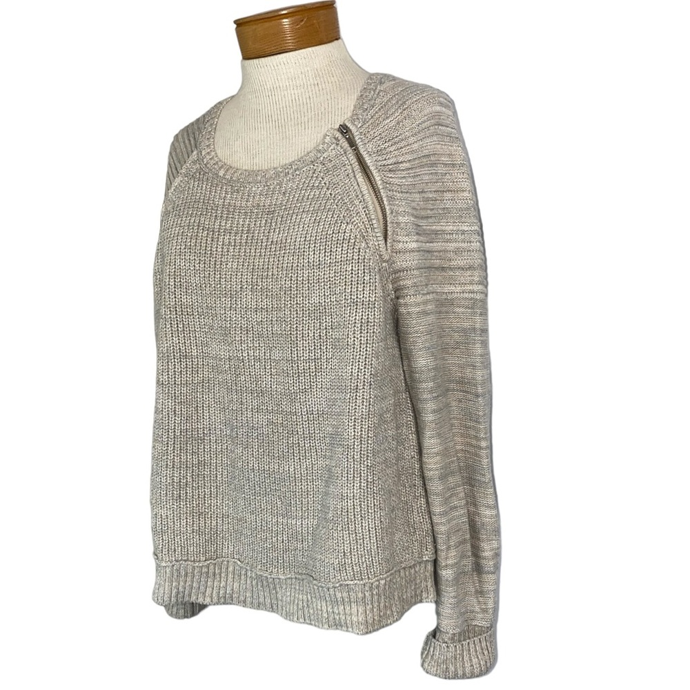 Victoria’s Secret Med Sweater Accent Zipper
